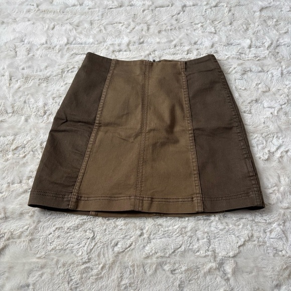 Free People Women's Size 4 Green Color Block Mini Skirt - Picture 1 of 4